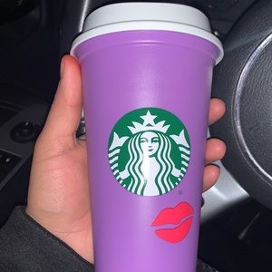 Valentine’s Day hot cups limited edition